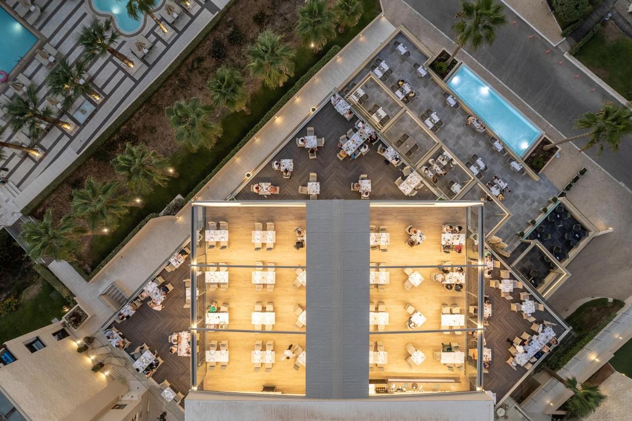포르토 플라타니아스 비치 리조트 앤 스파 외부 사진 Aerial view of the hotel