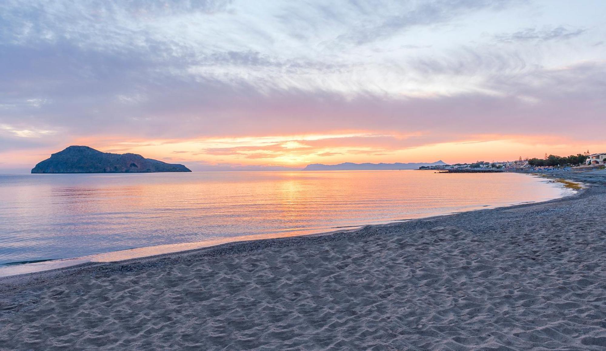 포르토 플라타니아스 비치 리조트 앤 스파 외부 사진 Sunset at the beach